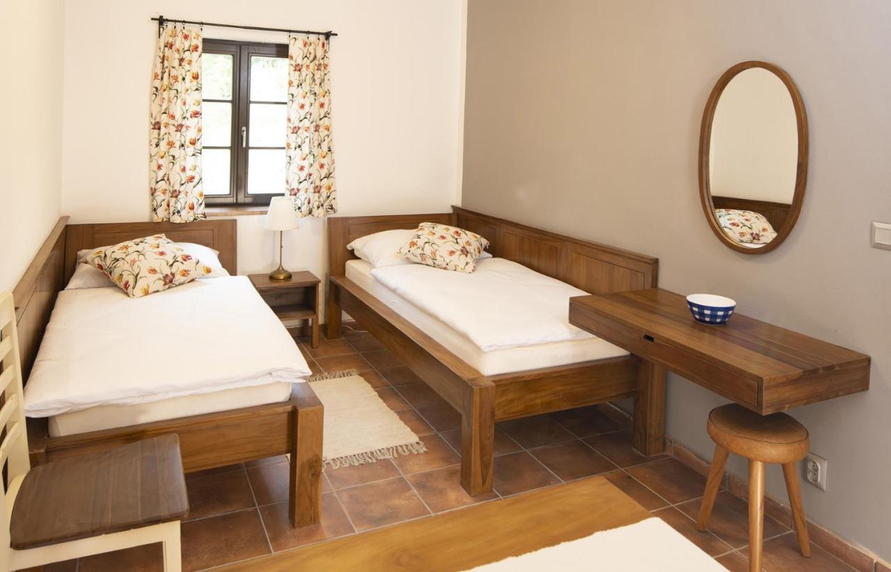 Dvur Liskovy Vrch Hotel Strazny Bagian luar foto