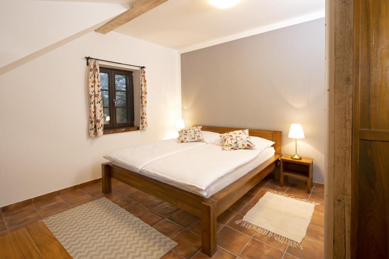Dvur Liskovy Vrch Hotel Strazny Bagian luar foto