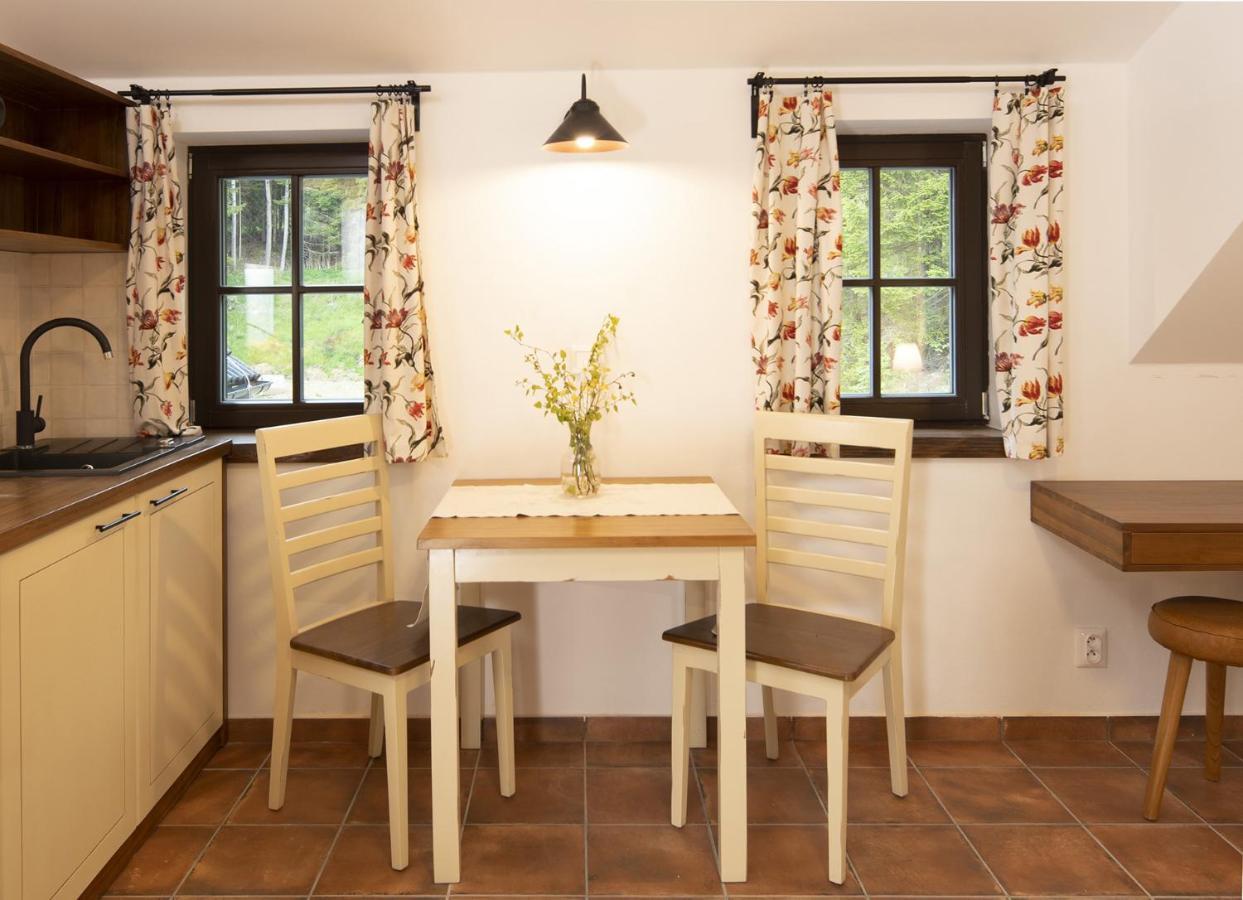 Dvur Liskovy Vrch Hotel Strazny Bagian luar foto