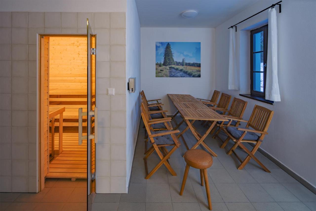 Dvur Liskovy Vrch Hotel Strazny Bagian luar foto