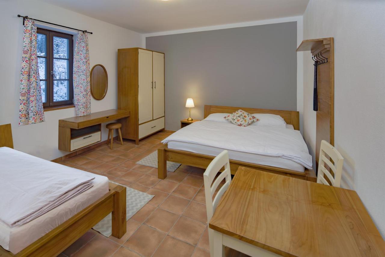 Dvur Liskovy Vrch Hotel Strazny Bagian luar foto