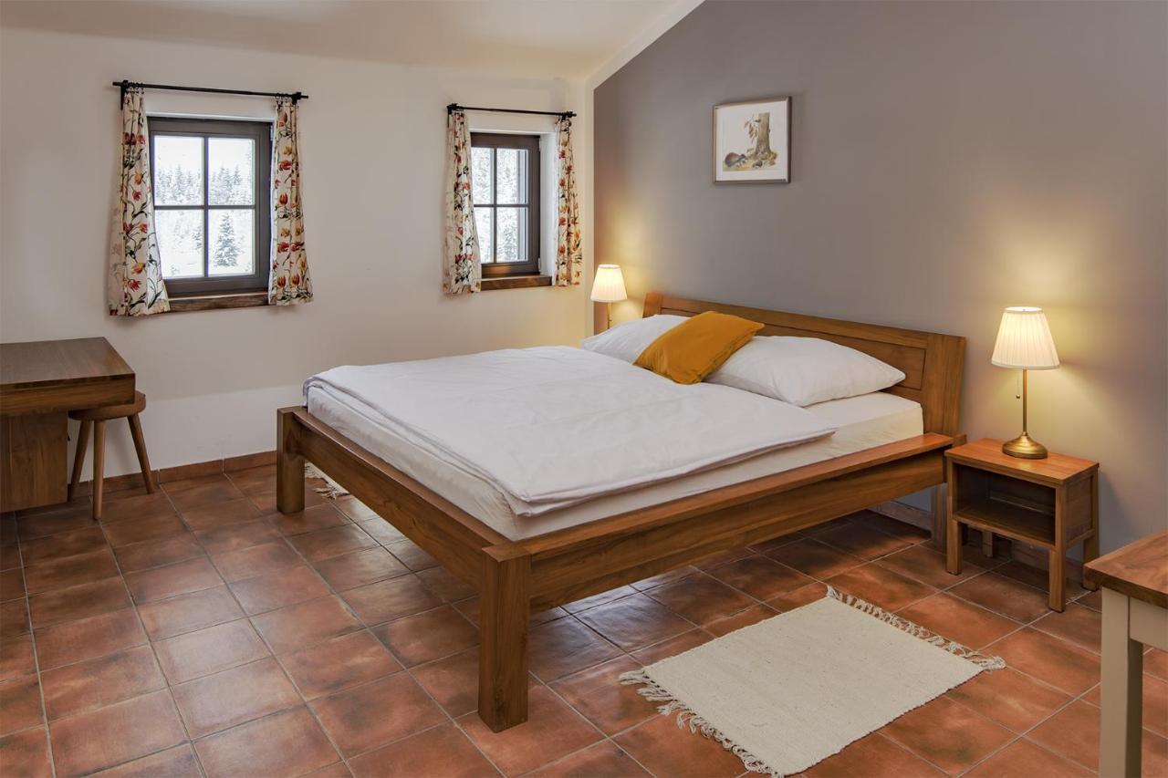 Dvur Liskovy Vrch Hotel Strazny Bagian luar foto