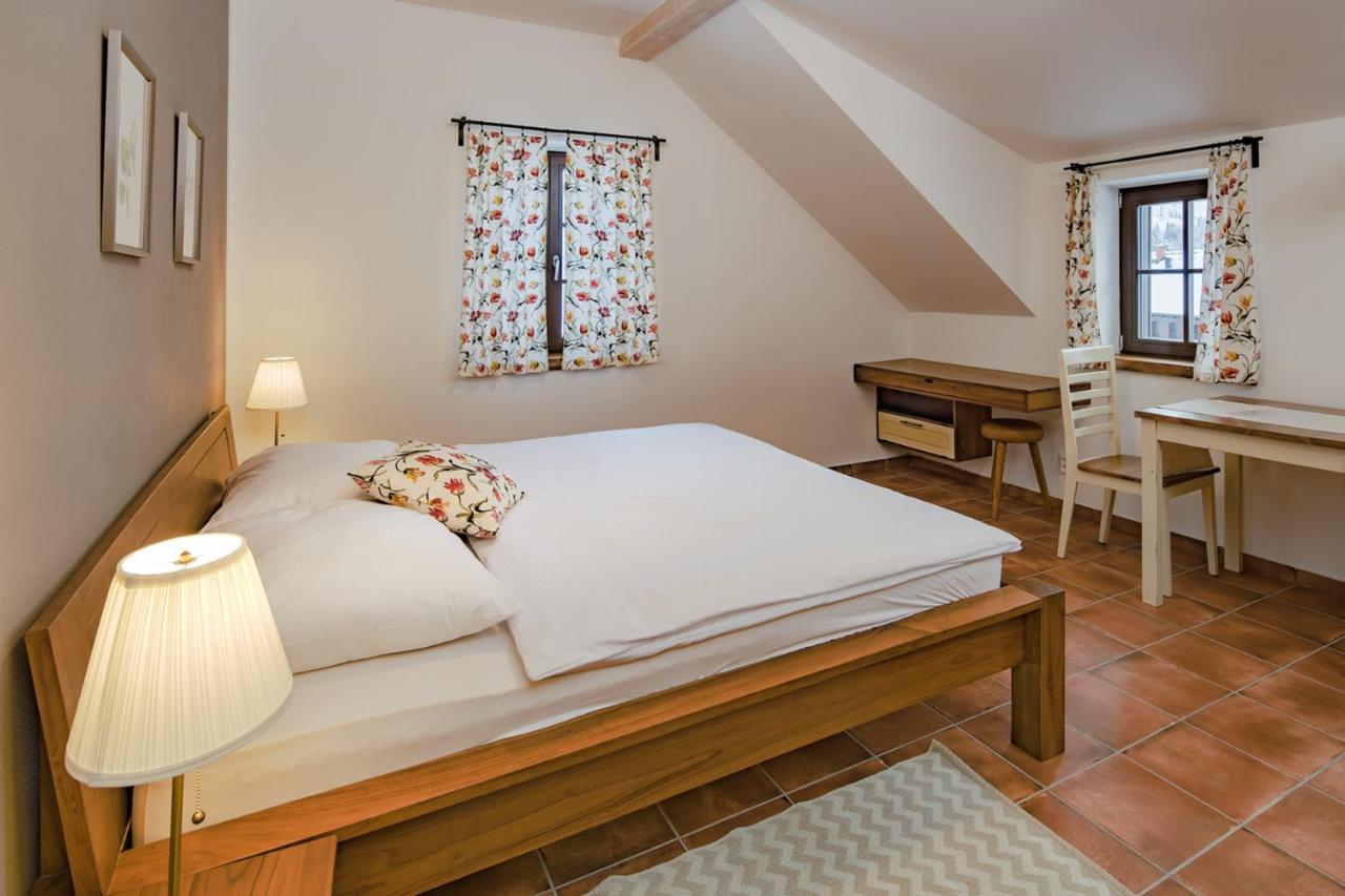 Dvur Liskovy Vrch Hotel Strazny Bagian luar foto