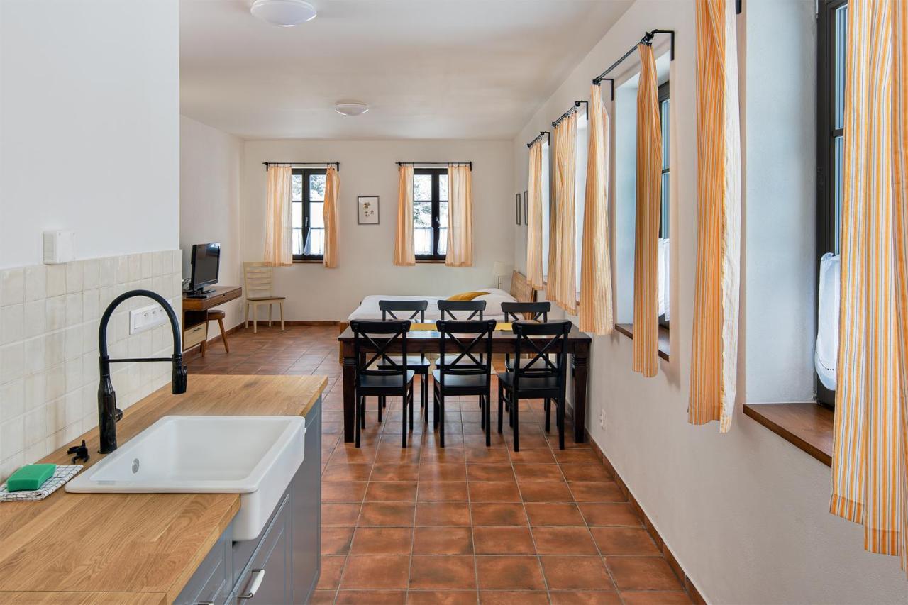 Dvur Liskovy Vrch Hotel Strazny Bagian luar foto