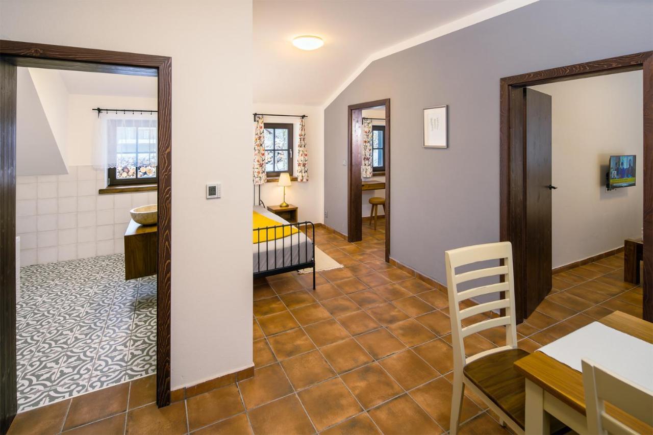 Dvur Liskovy Vrch Hotel Strazny Bagian luar foto